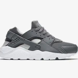 NIKE Huarache